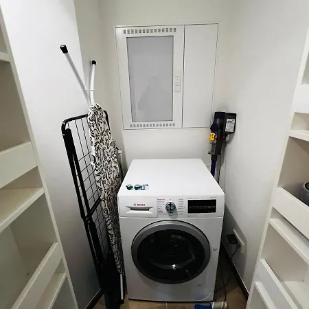 Charming 1 Bedroom With Balcon And Parking