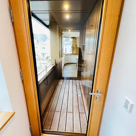 Charming 1 Bedroom With Balcon And Parking *