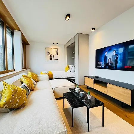 דירה Charming 1 Bedroom With Balcon And Parking