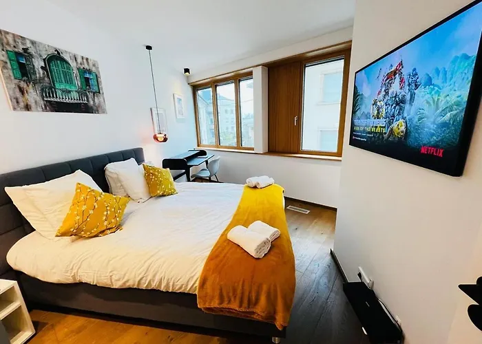 Charming 1 Bedroom With Balcon And Parking דירה