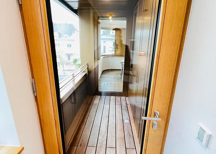 Charming 1 Bedroom With Balcon And Parking *